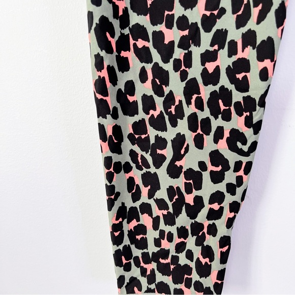 Sweaty Betty Leopard Print Power Pocket Workout Leggings size 8 Medium - Picture 11 of 15